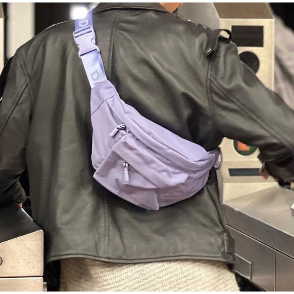 Dare to Roam Outrider Belt Bag NEW Phantom Purple Ciara DTR Fanny Pack NWOT - Picture 3 of 16